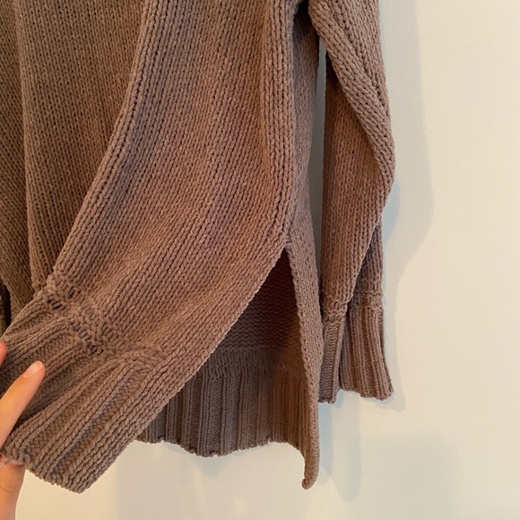 EUC Aerie Chenille turtleneck sweater - Picture 3 of 8